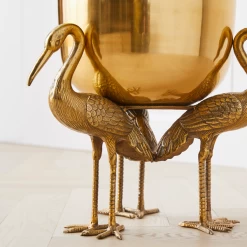 Crane Planter -Upholstery Shop webimage 120218035 DTL